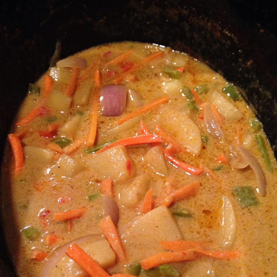 Delightful Indian Coconut Vegetarian Curry in the Slow Cooker 