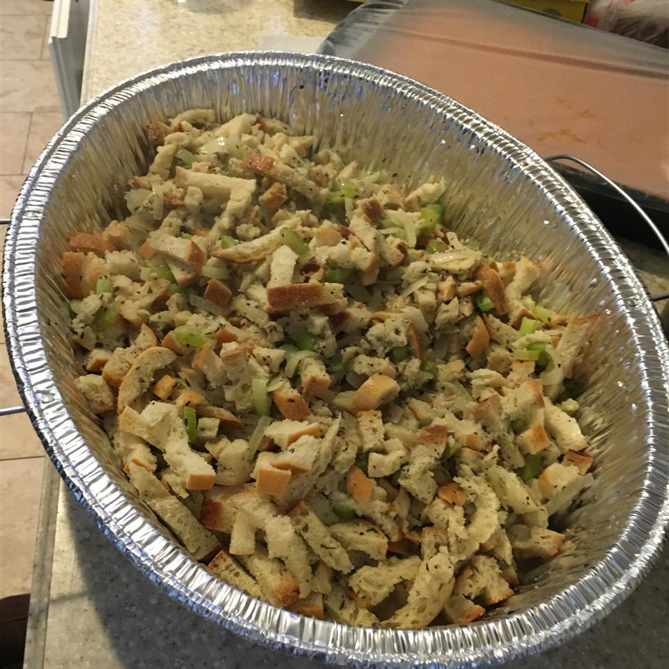 Bread and Celery Stuffing 