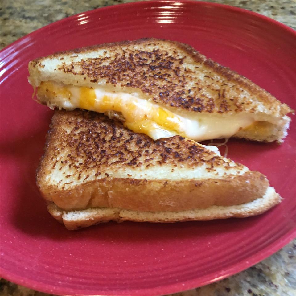 Grilled Cheese De Mayo Staci