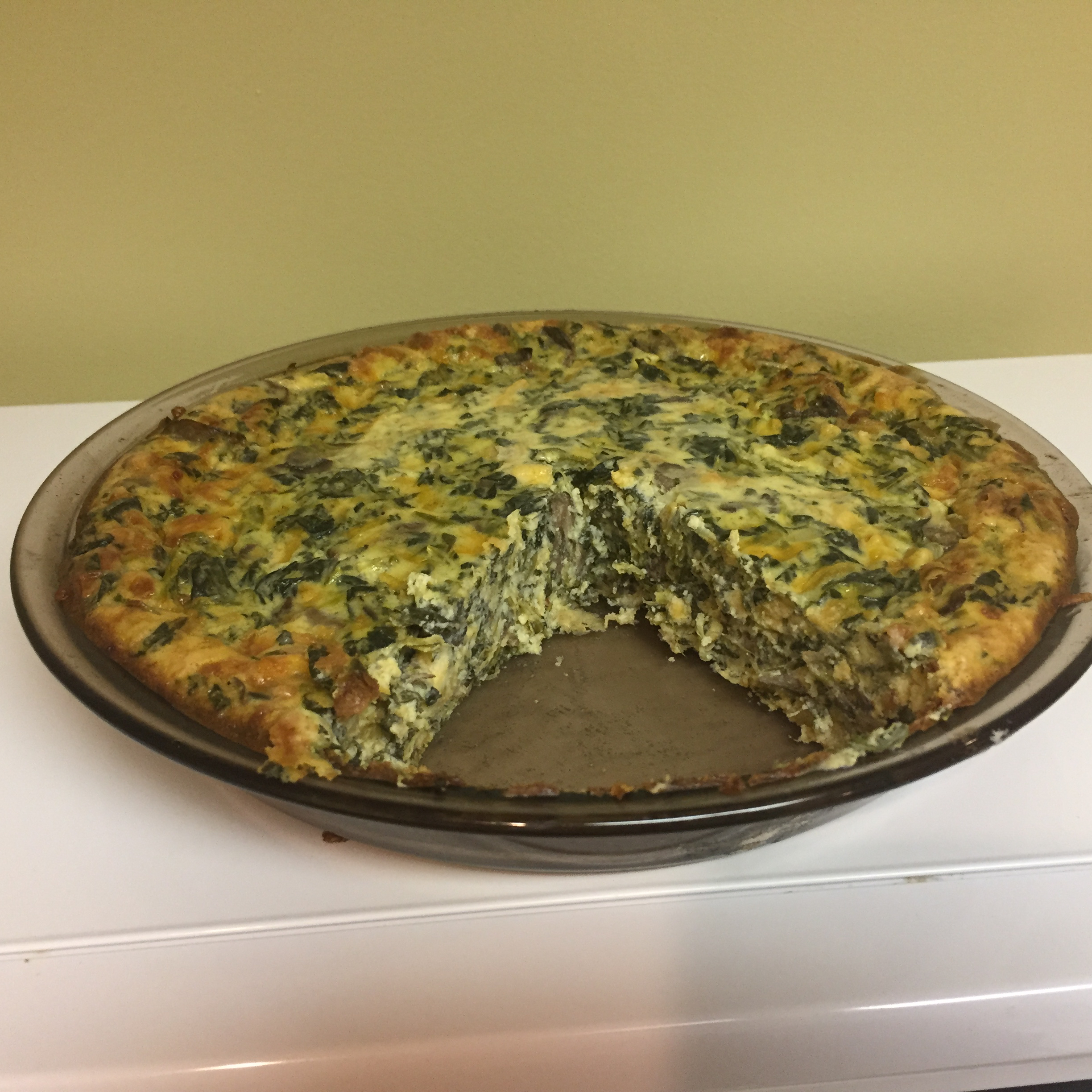 Simple Crustless Spinach and Mushroom Quiche 