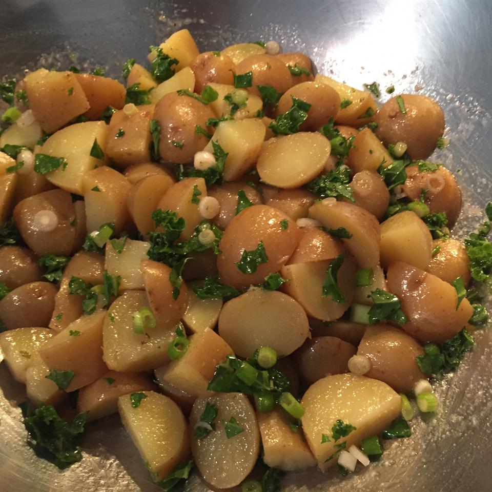 Light and Easy Greek Potato Salad 