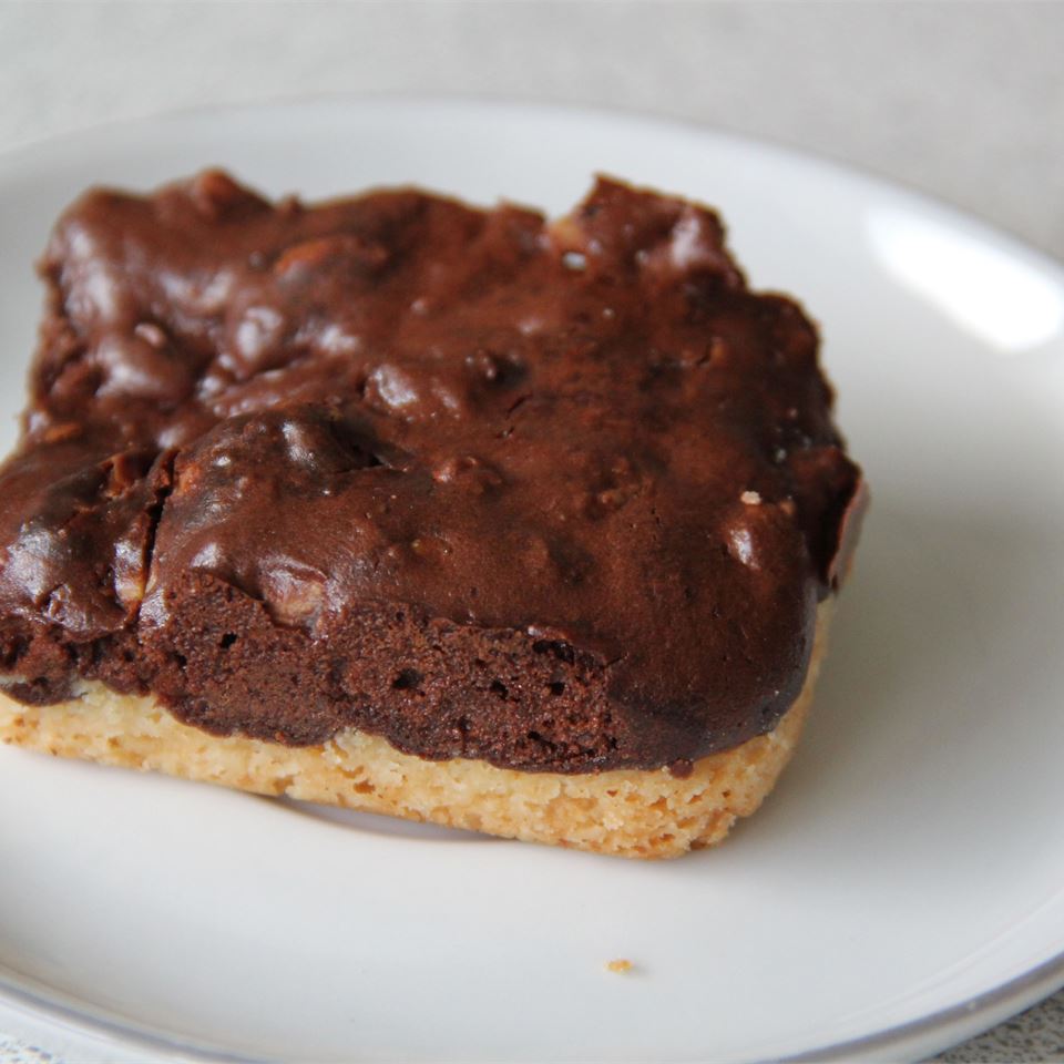 Gooey Brownies with Shortbread Crust 