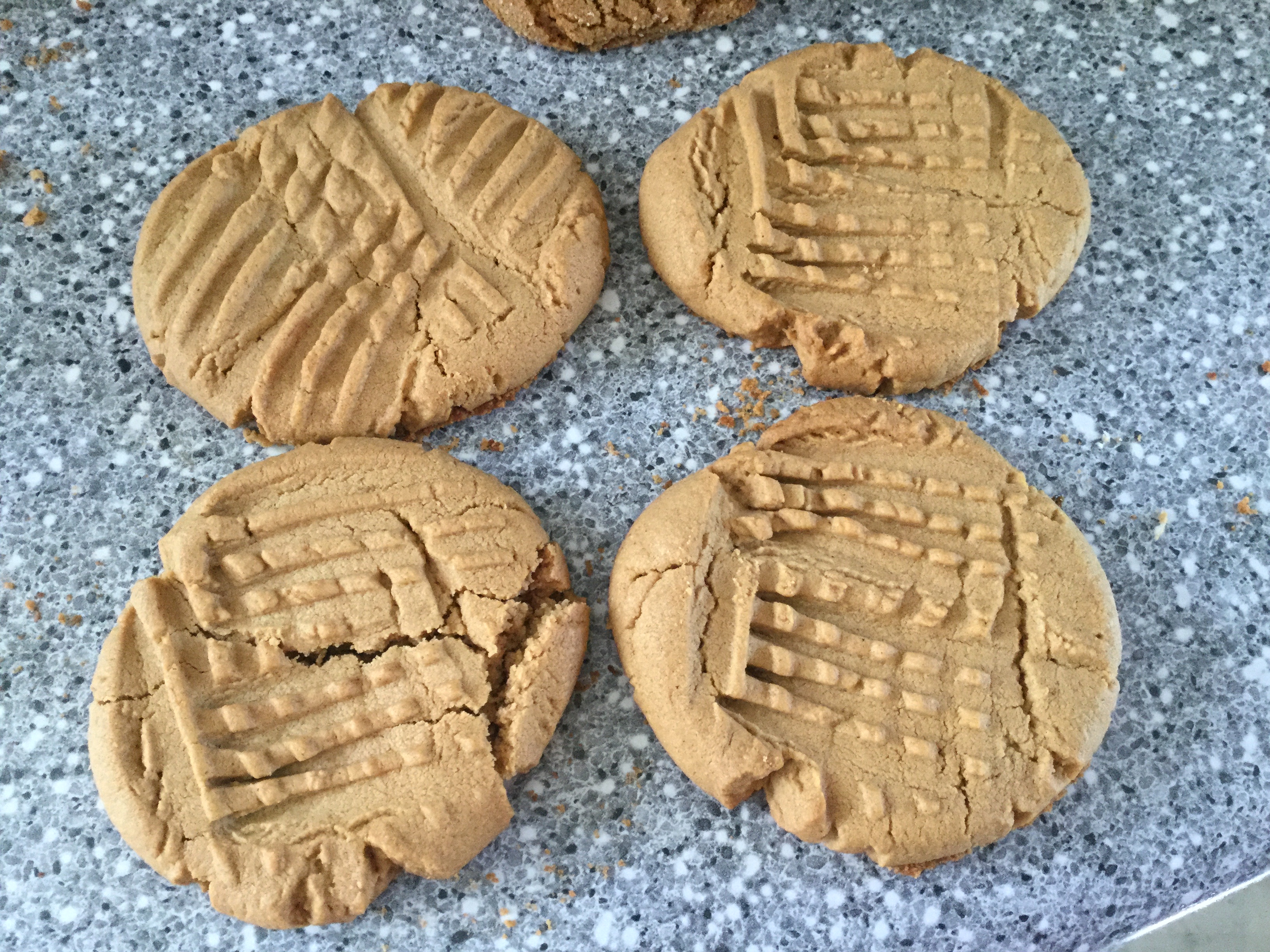 Super-Easy Peanut Butter Cookies 