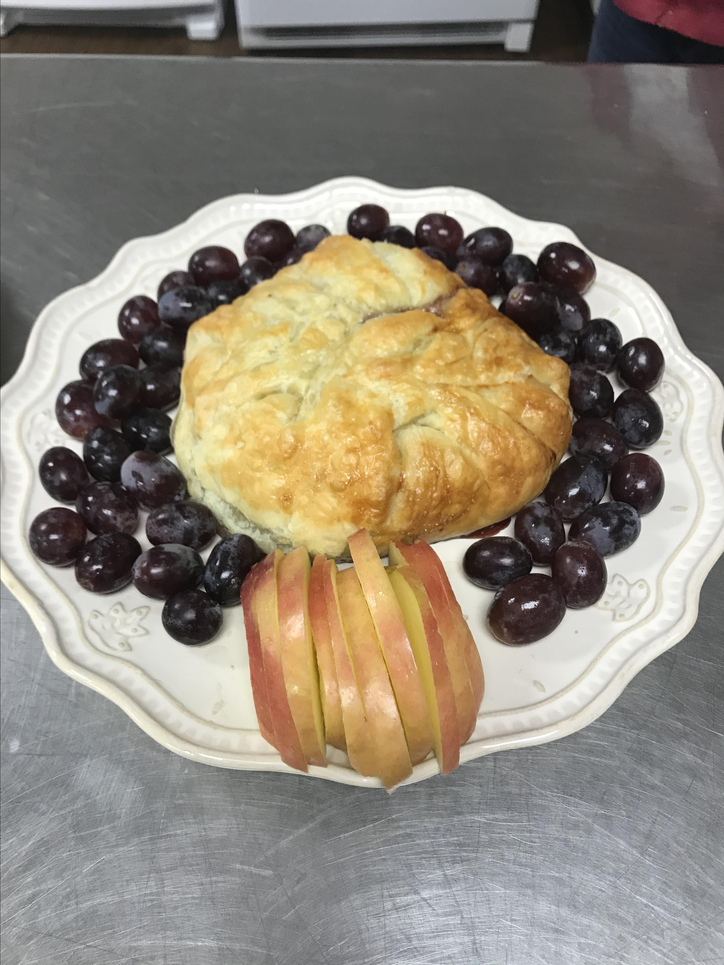 Baked Brie in Puff Pastry 