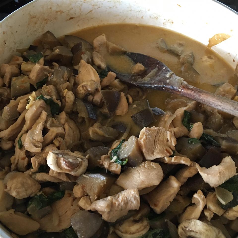 Thai Chicken with Basil Stir Fry 