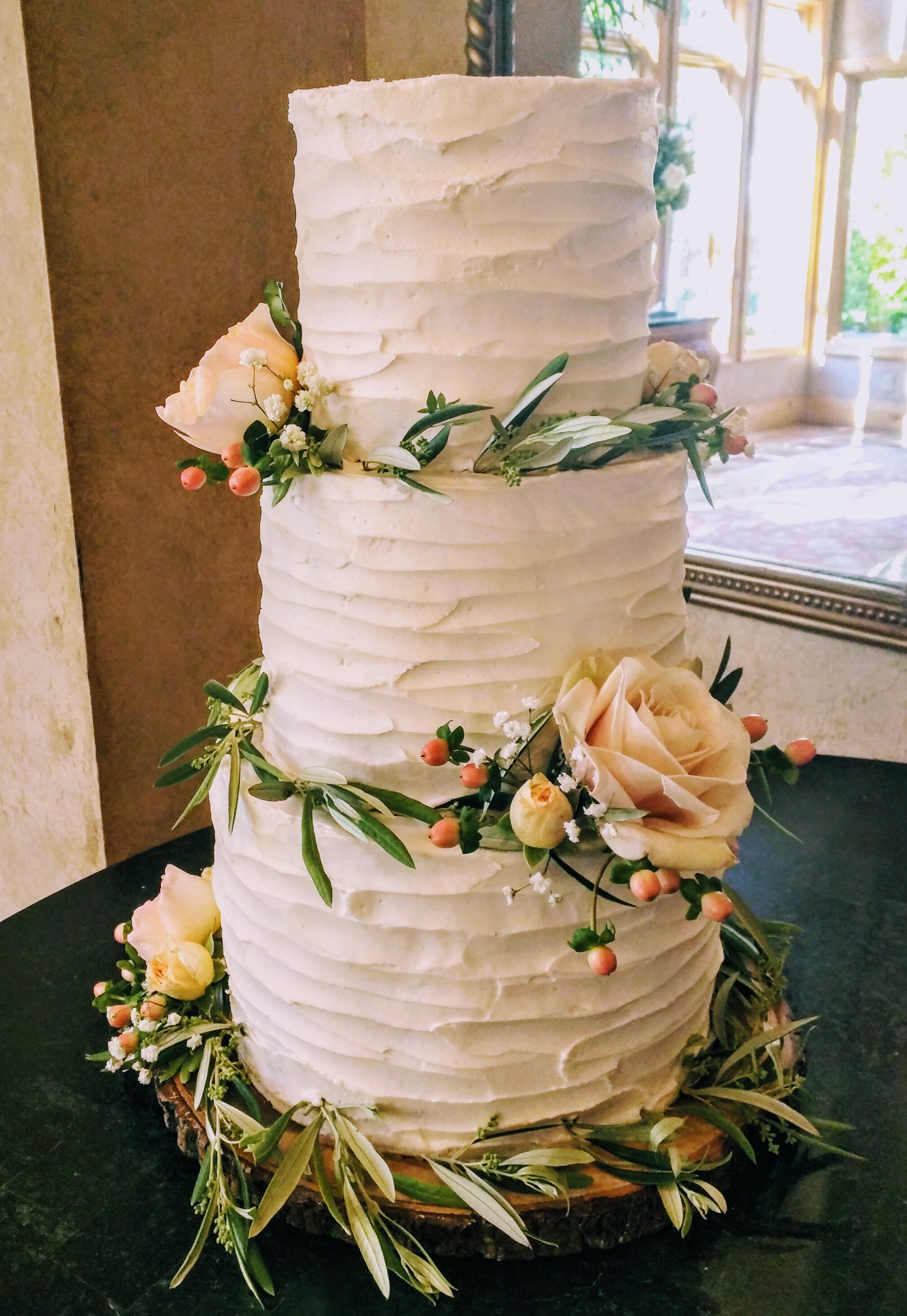 Wedding Cake Frosting 