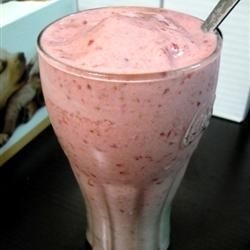 Delicious Healthy Strawberry Shake 
