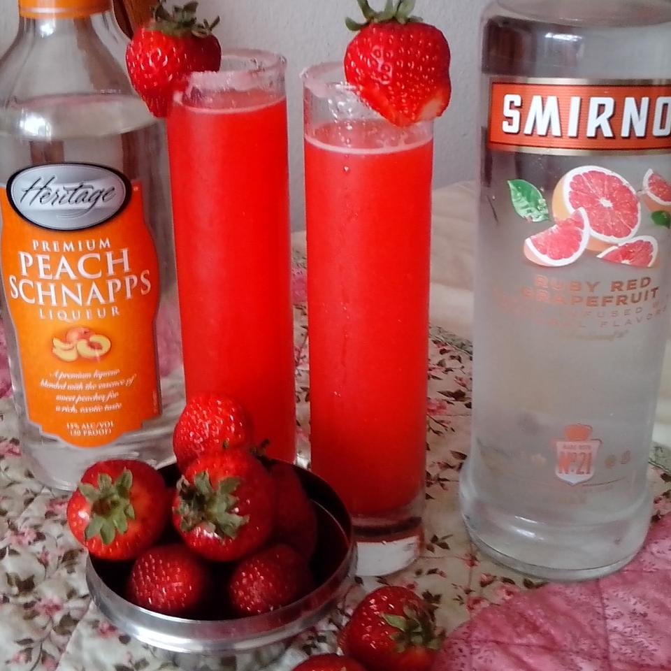 Strawberry Lemonade Cocktail Nakiah Burnes