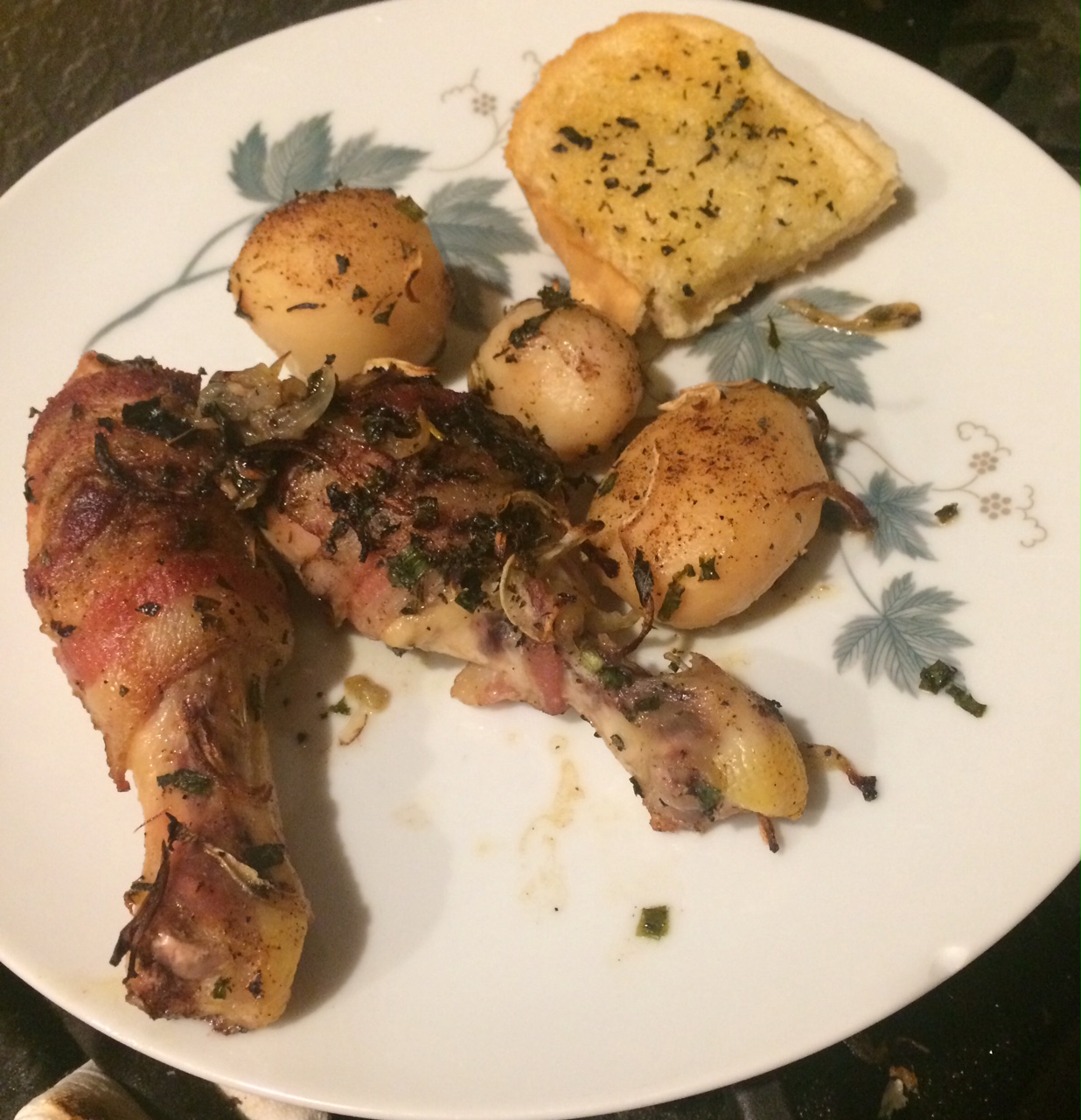 Bacon-Roasted Chicken with Potatoes 