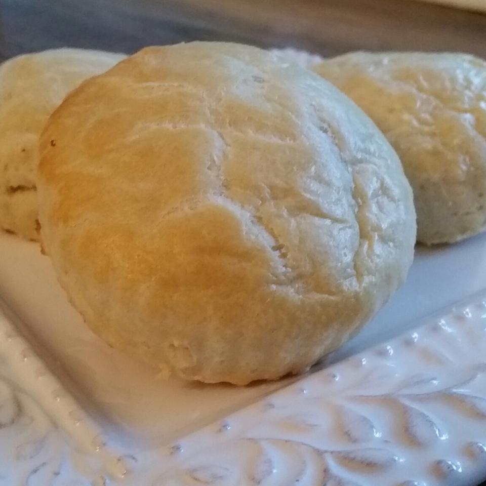 Buttery Buttermilk Biscuits 