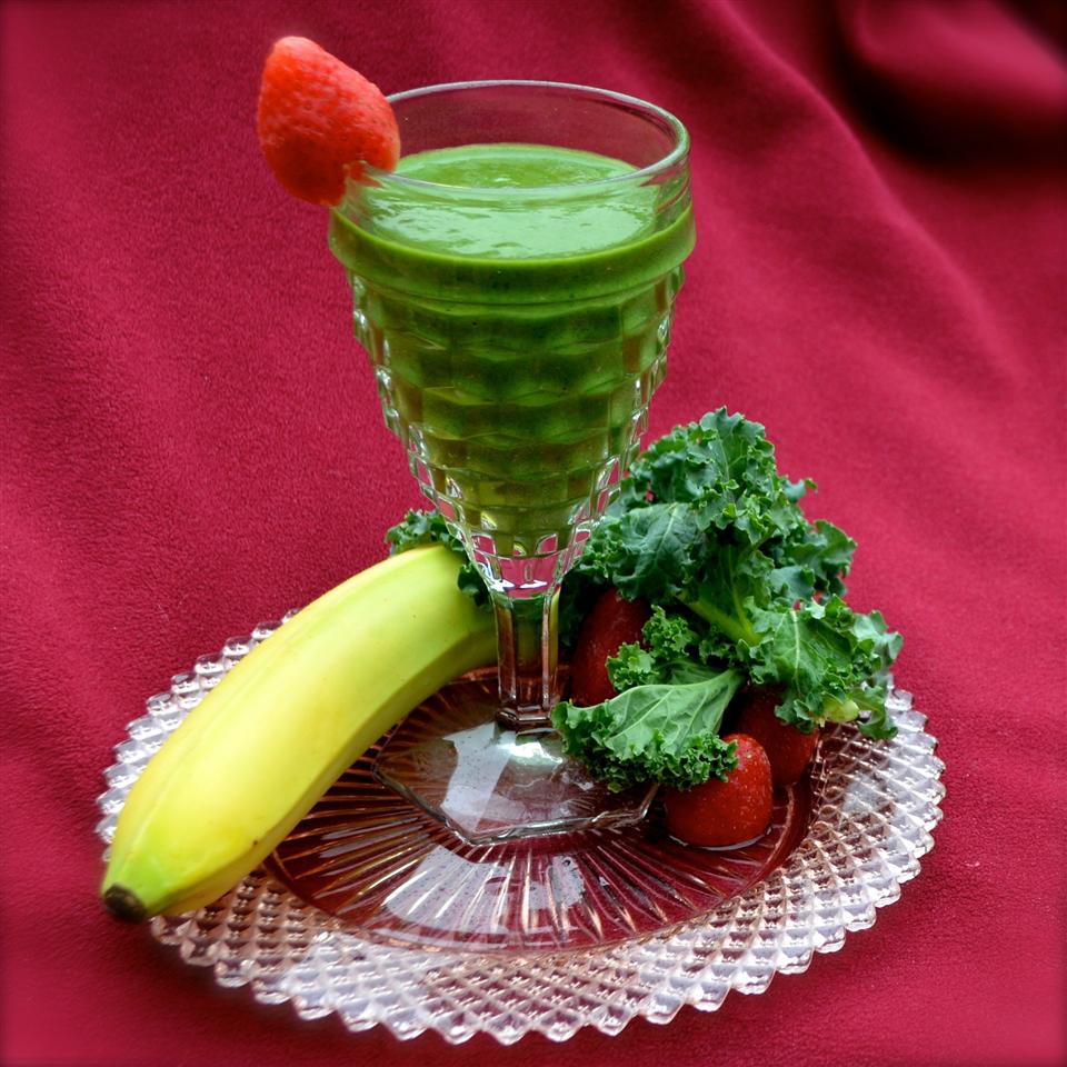 Quick Kale and Banana Smoothie 