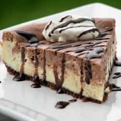 PHILADELPHIA Chocolate-Vanilla Swirl Cheesecake 