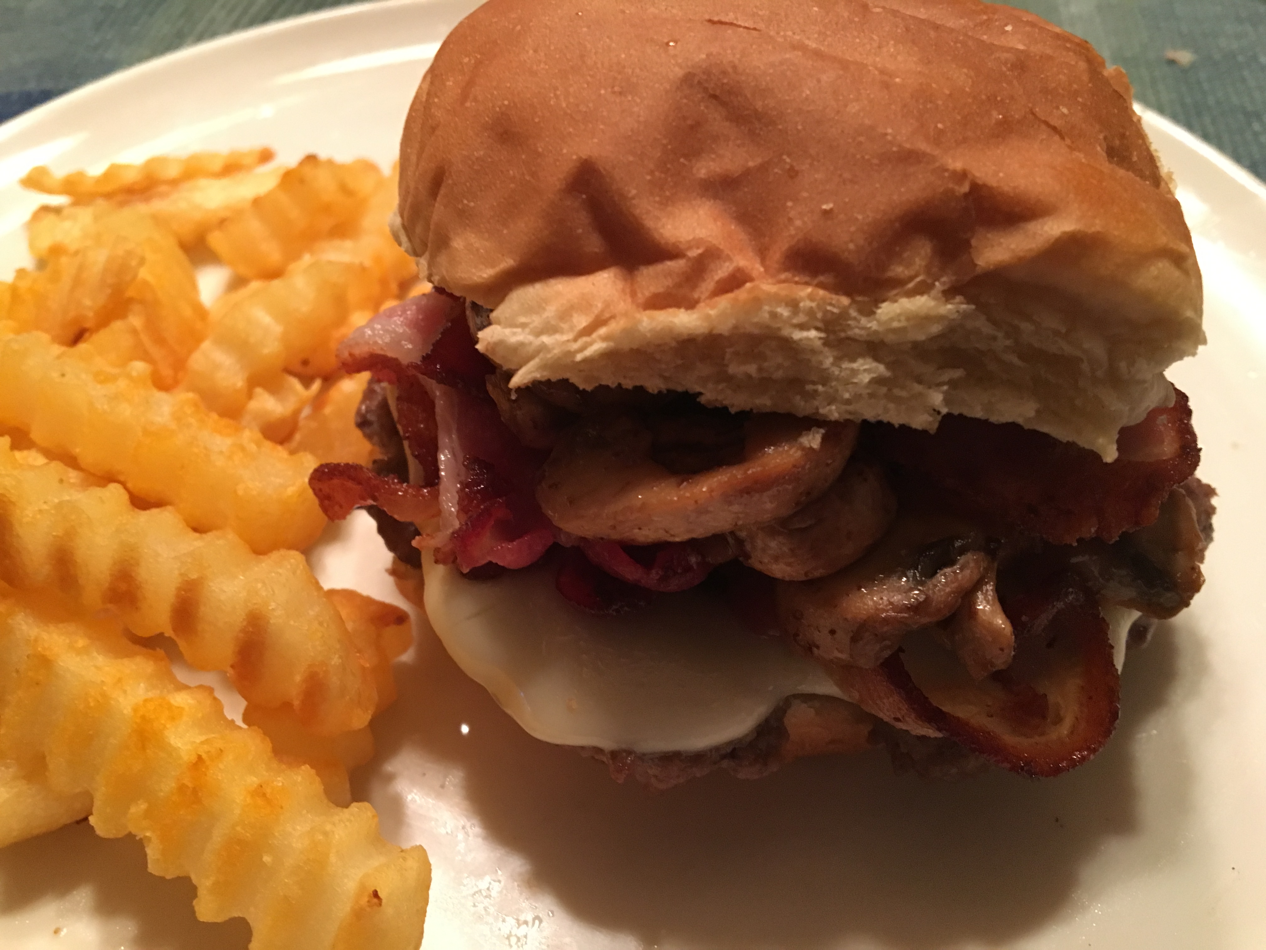 Bacon-Mushroom-Swiss Burger 