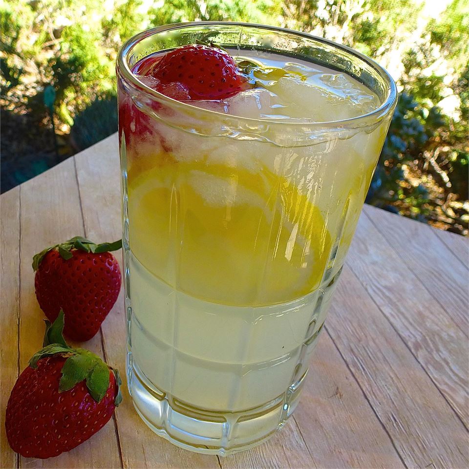 Fresh Squeezed Lemonade with Truvia&reg; Natural Sweetener lutzflcat