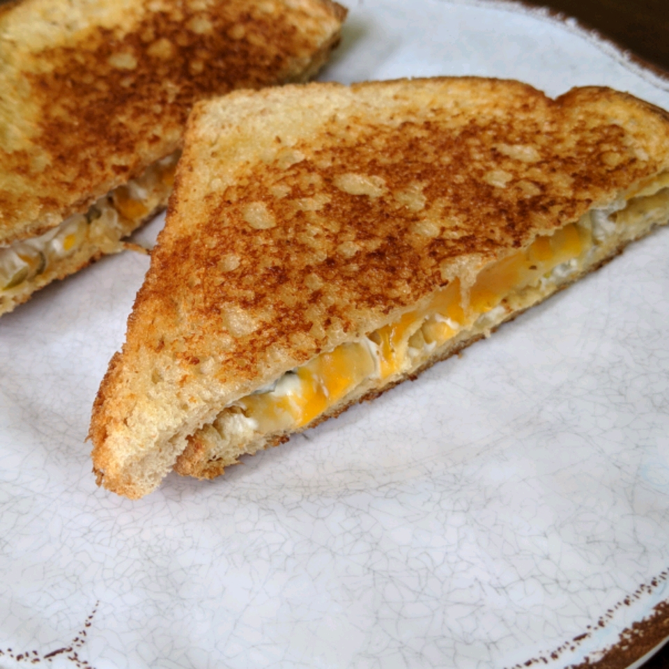 Jalapeno Popper Grilled Cheese Sandwich 