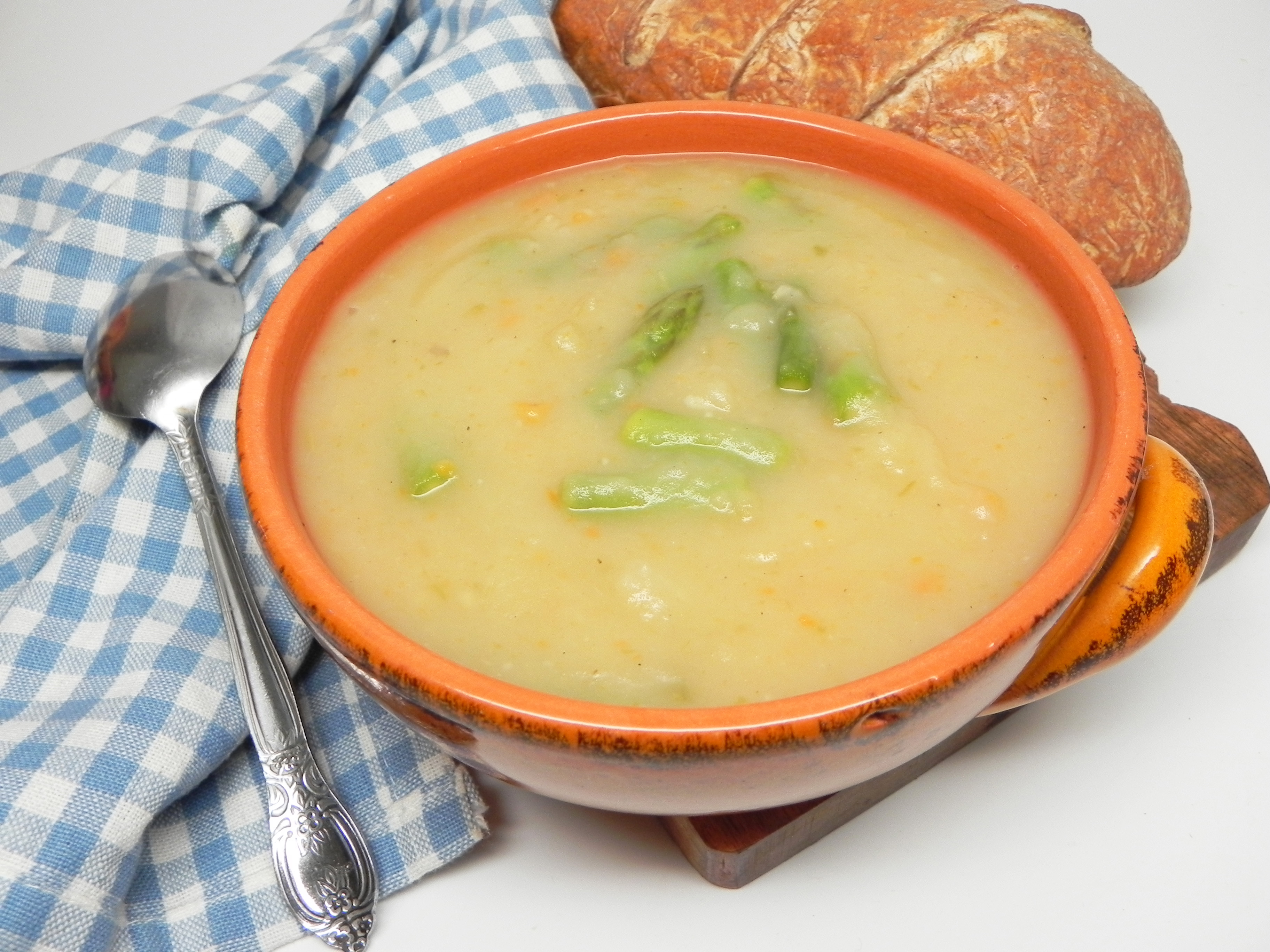 Spicy Potato and Asparagus Soup