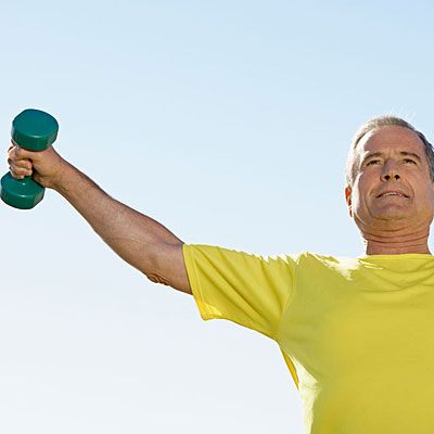 man-lifting-weight-copd