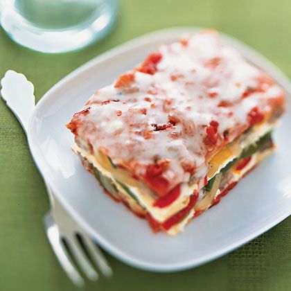 Sausage, Bell Pepper, and Onion Lasagna 