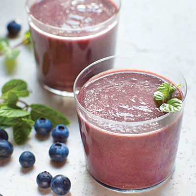berry-breakfast-smoothie