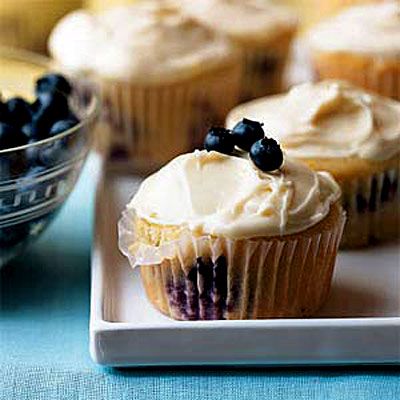 lemon-blueberry-cupcakes