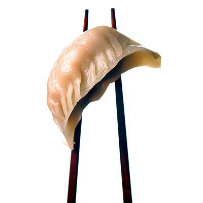 dumpling-chop-sticks