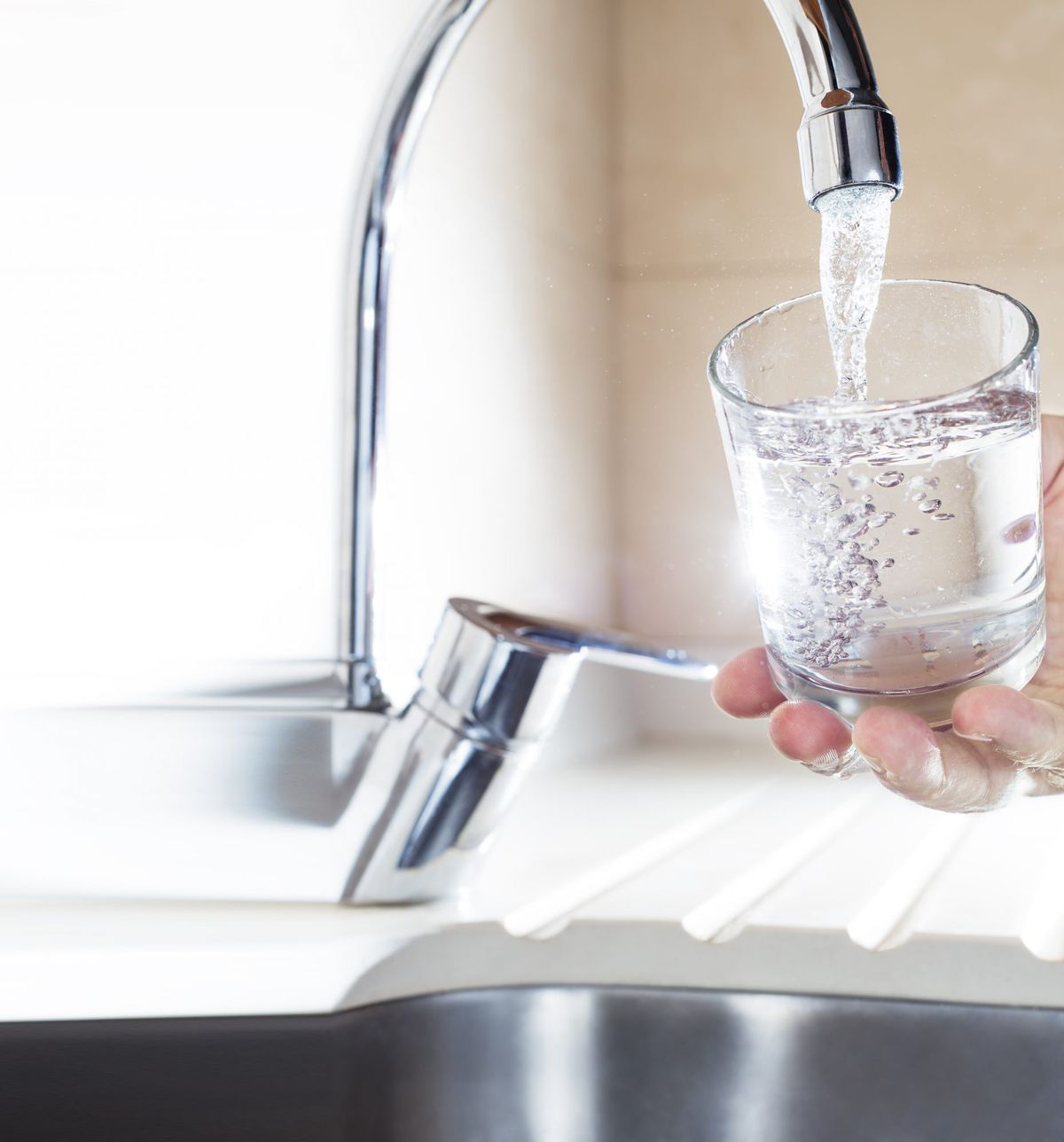 6 Million Americans Drink Contaminated Water. Here&#39;s How to Know What&#39;s in  Your Tap | Health.com