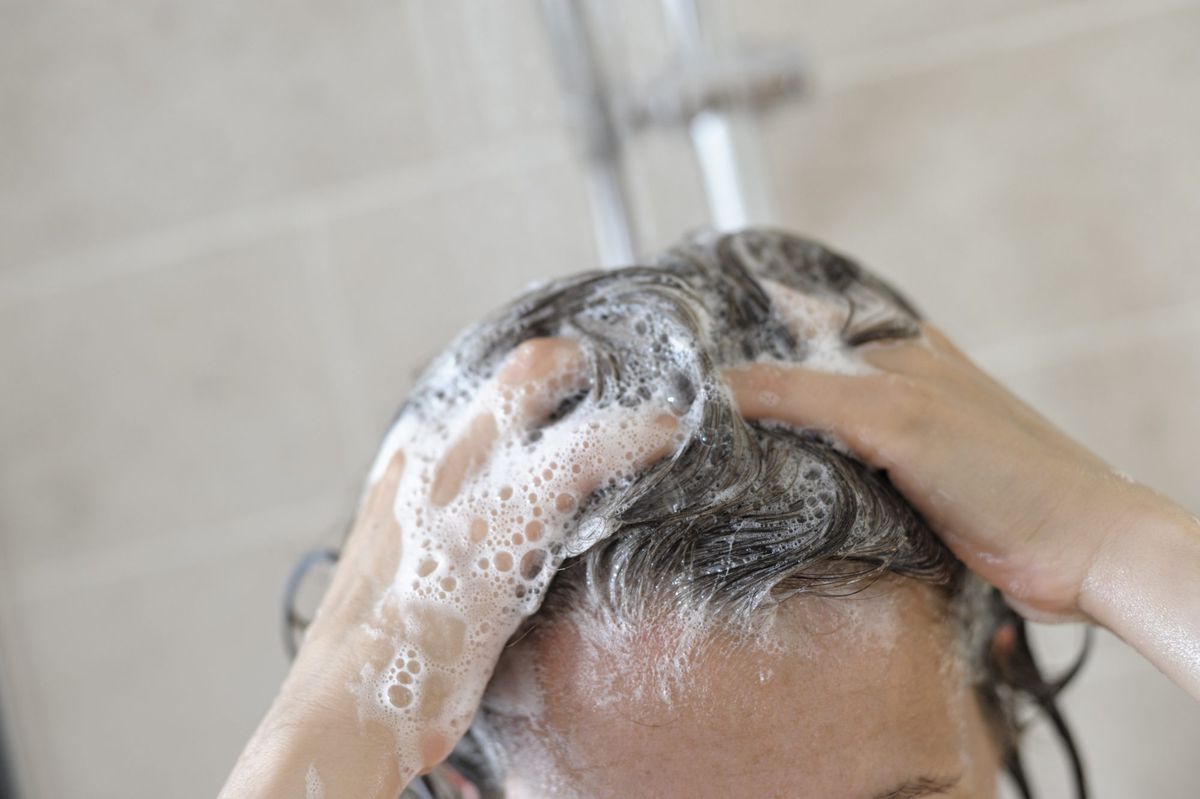 hair-shampoo-shower-conditioner