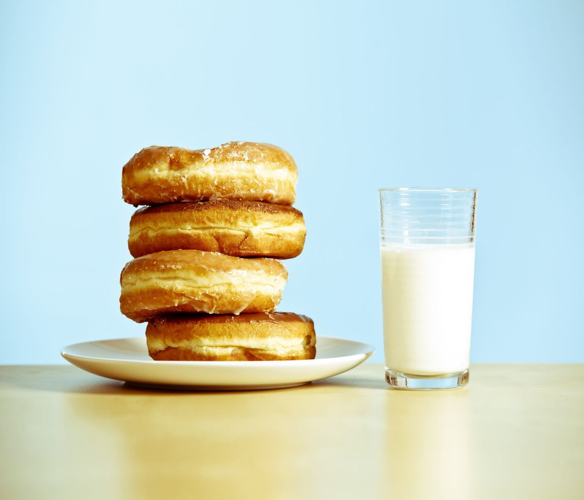 psoriatic-arthritis-avoid-foods-donut-milk-sugar-dairy