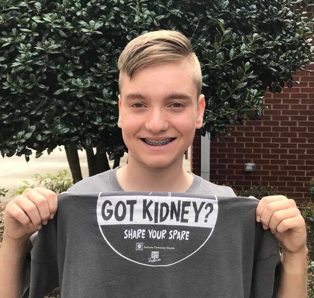 6th Grade Teacher Donates His Kidney to Save Student's Life: 'There Is No Greater Gift'