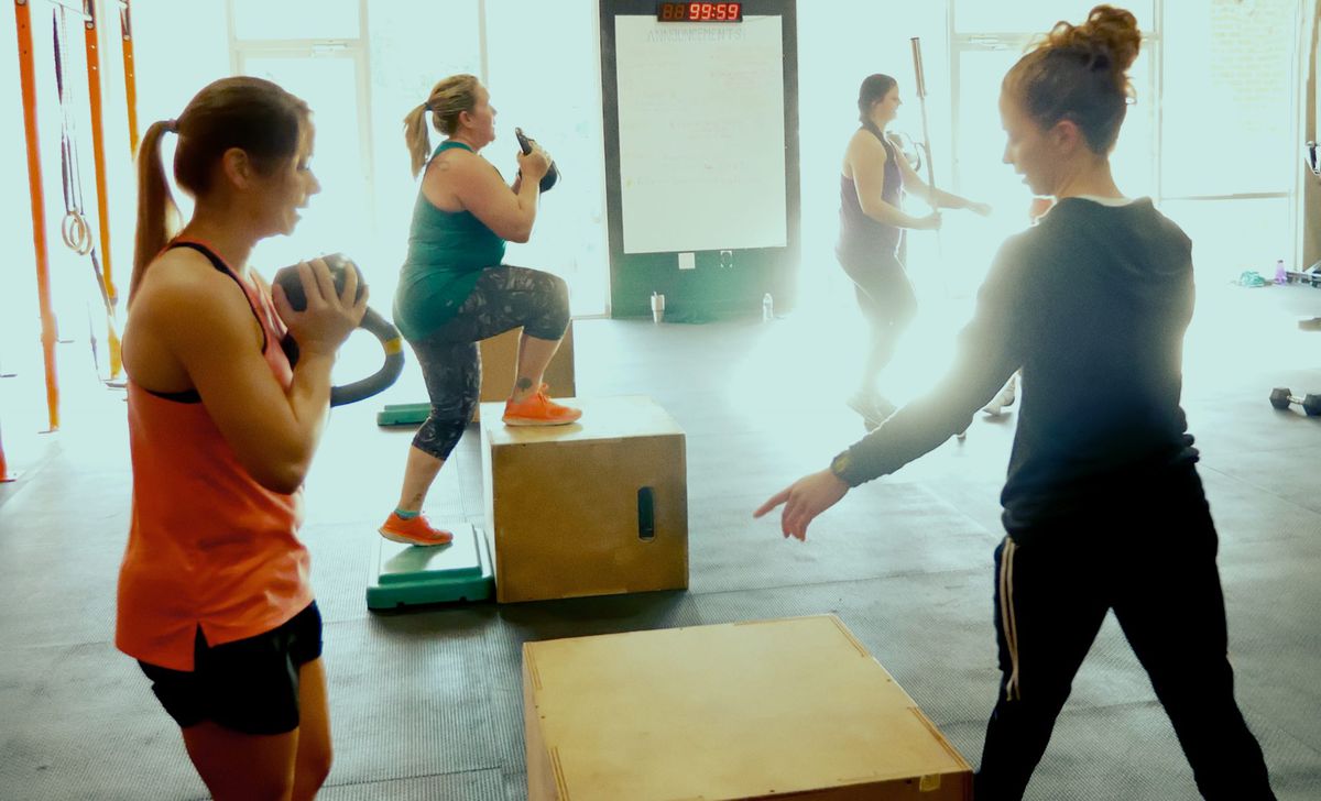 身体积极决议运动曲线混合健身团体健康交叉训练课程
