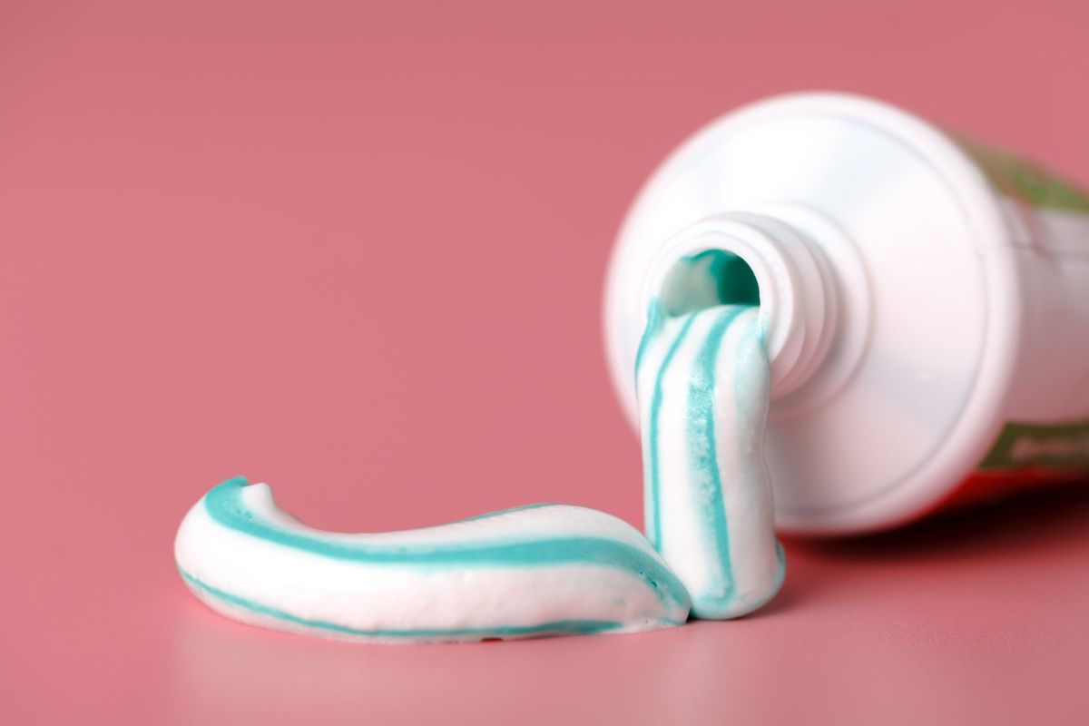过敏过敏牙膏致死反应妇女健康儿童女孩牙齿