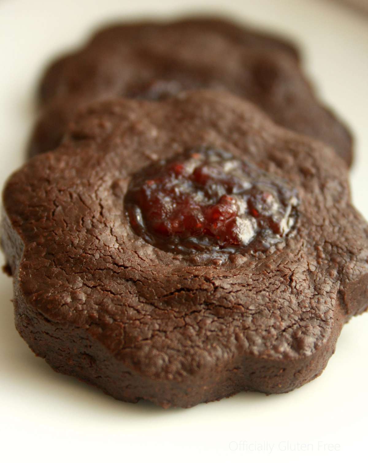 chocolate-strawberry-shortbread-cookies