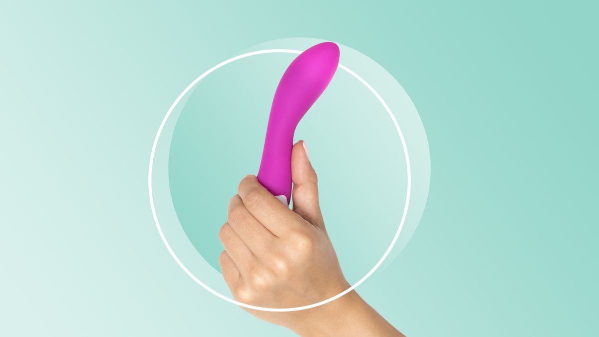 8 Accessible Vibrators You Can Use With Just One Hand , woman hand holding vibrator