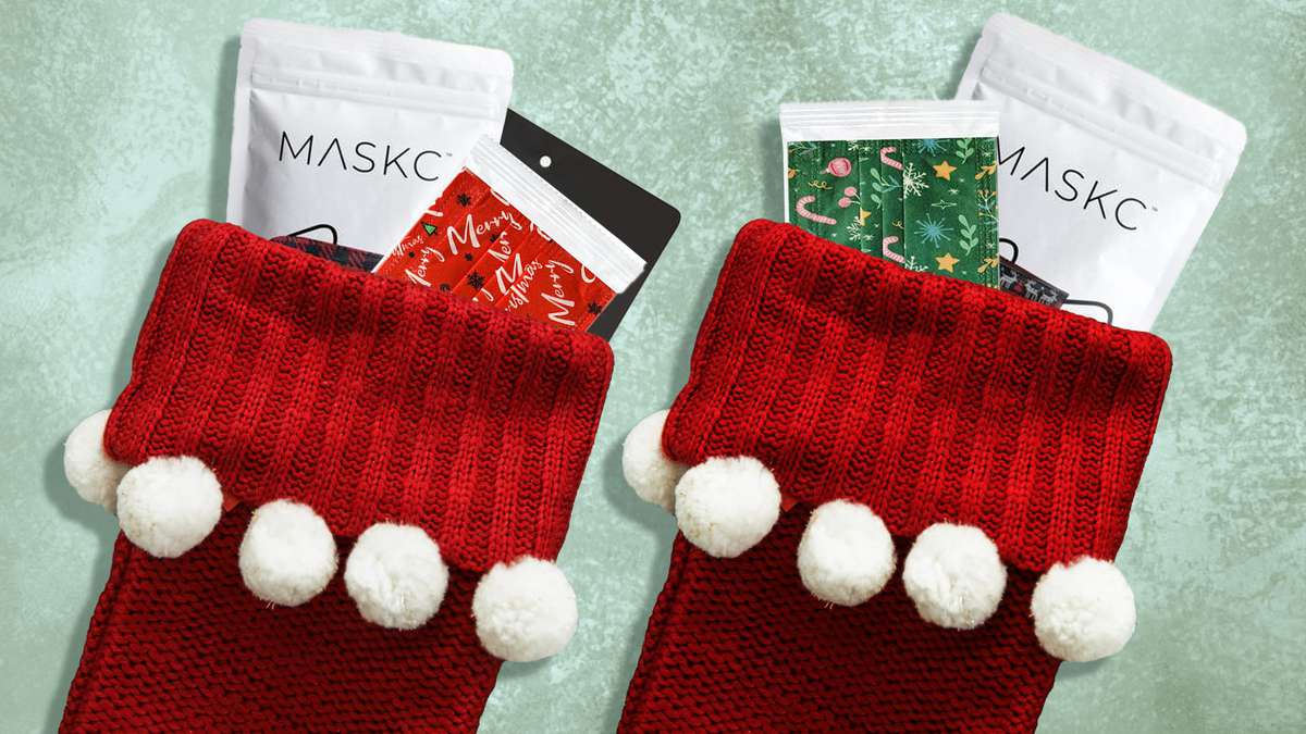 Best-Christmas-Face-Masks
