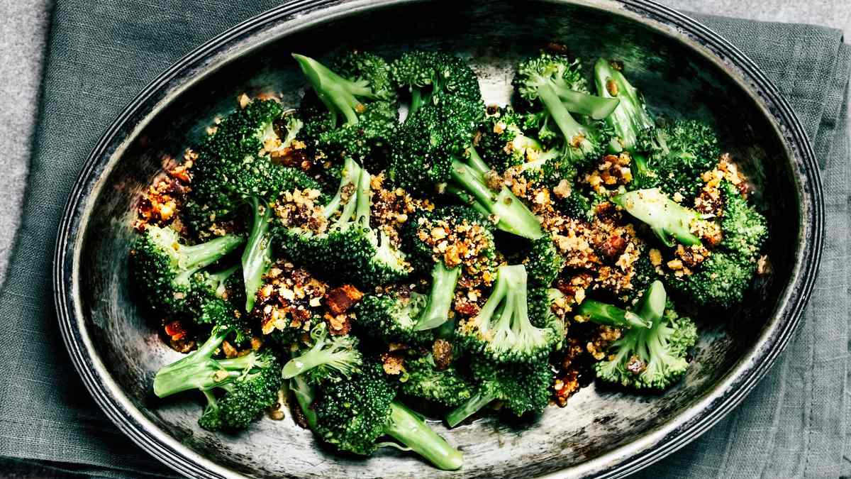 Broccoli-Winter-Produce-GettyImages-908592888