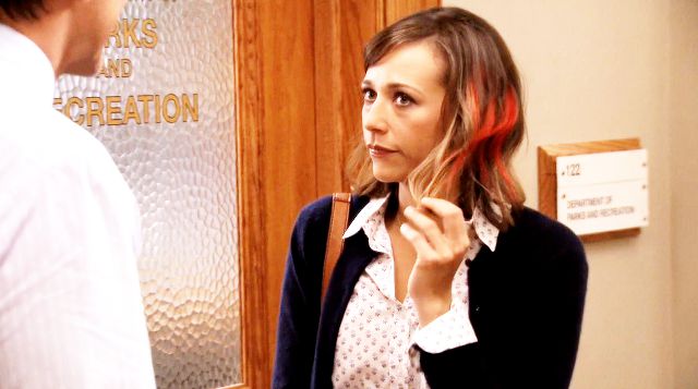 ann-perkins-red-streaked-hair-red-highlights-parks-and-recreation