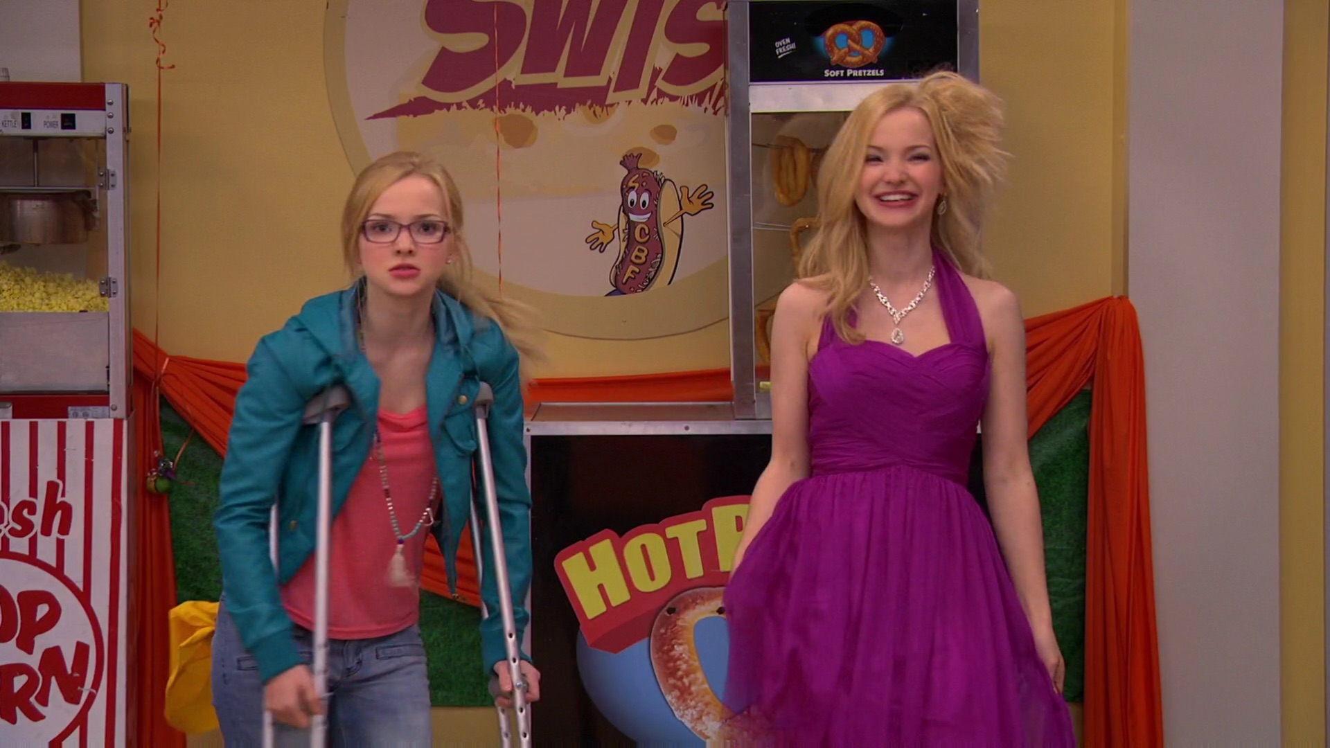 Liv.and.Maddie.S02E01.Premiere.A.Rooney.iT1080p-22-28-17-