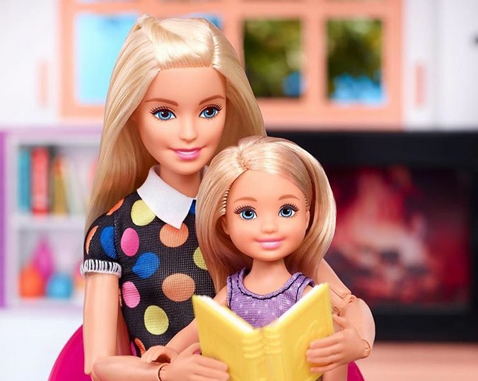 Evolueren Grondwet Manifestatie Barbie Has A Last Name, and the Internet Can't Deal | HelloGiggles