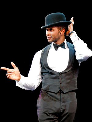 Usher in Chicago, 2008 Tony Awards, Hollywood Hits Broadway
