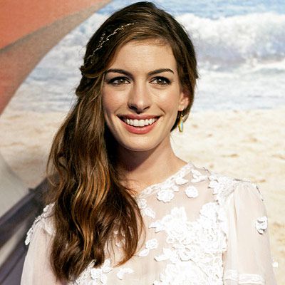 Anne Hathaway's Tousled Waves