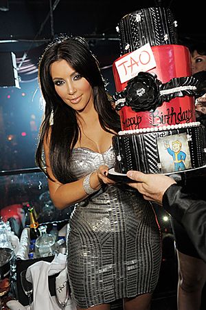 Kim kardashian Birthday Cake