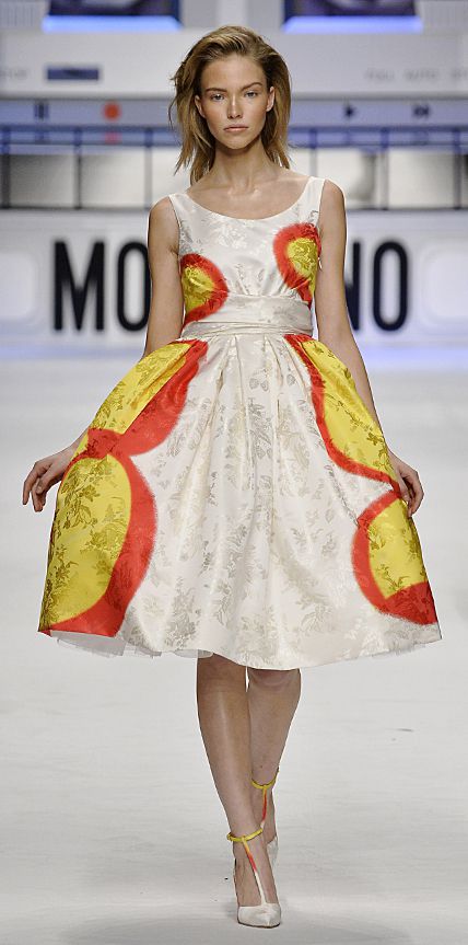 Moschino - Runway RTW - Fall 2015 - Milan Fashion Week