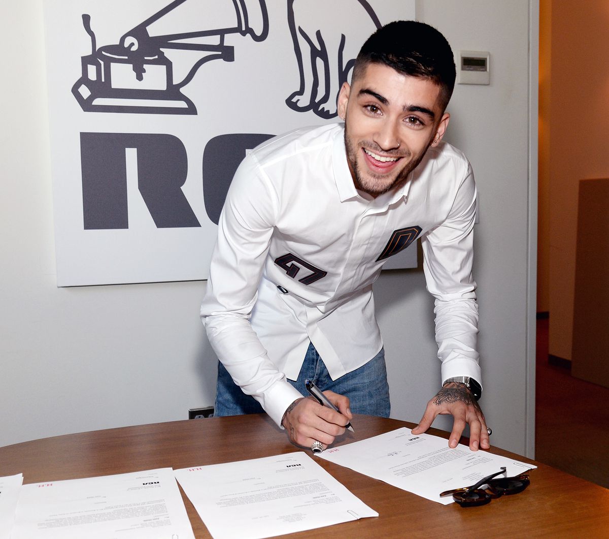 Zayn Malik Signs Global Recording Deal With RCA Records