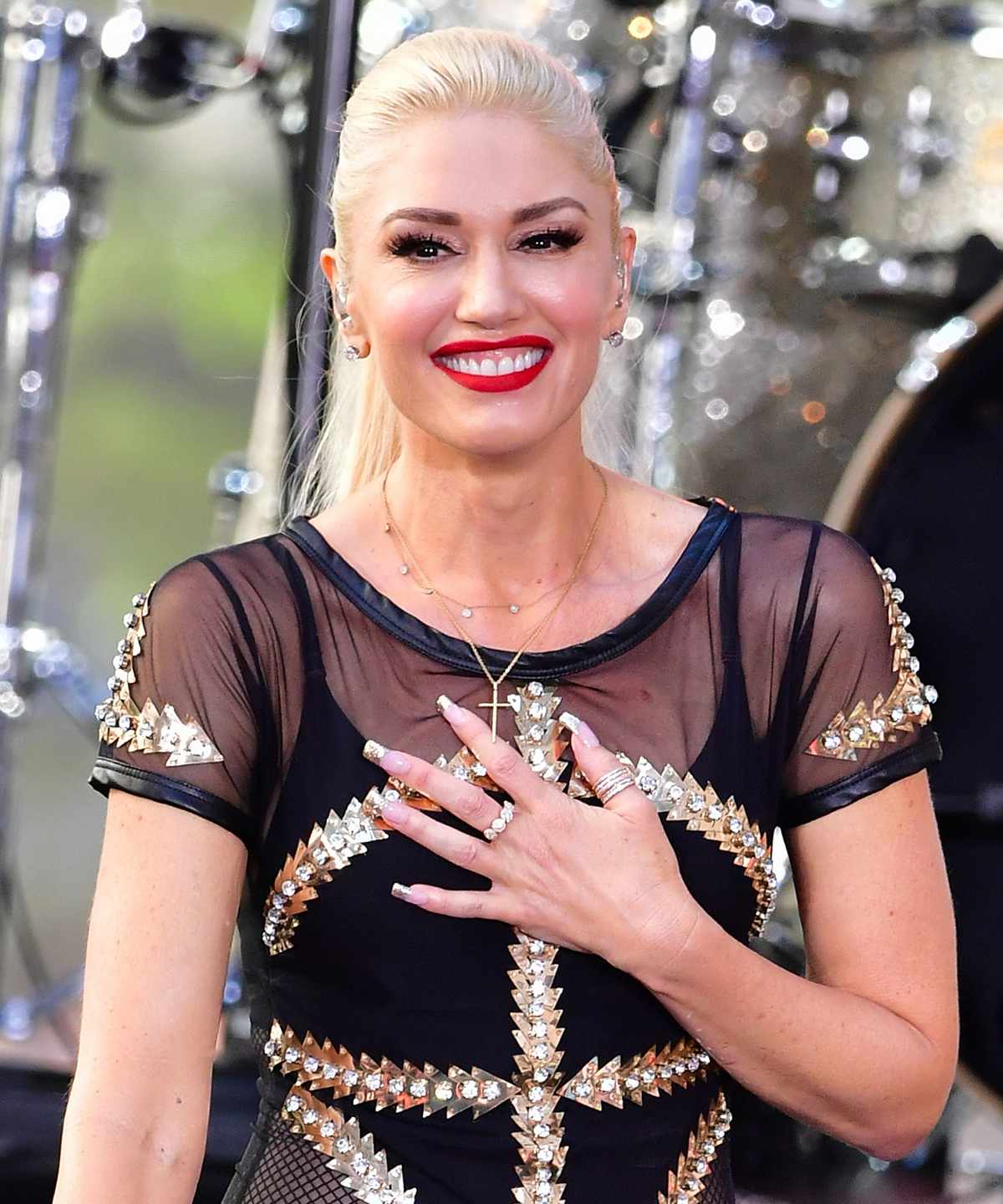 Gwen Stefani Performing - Lead 2016