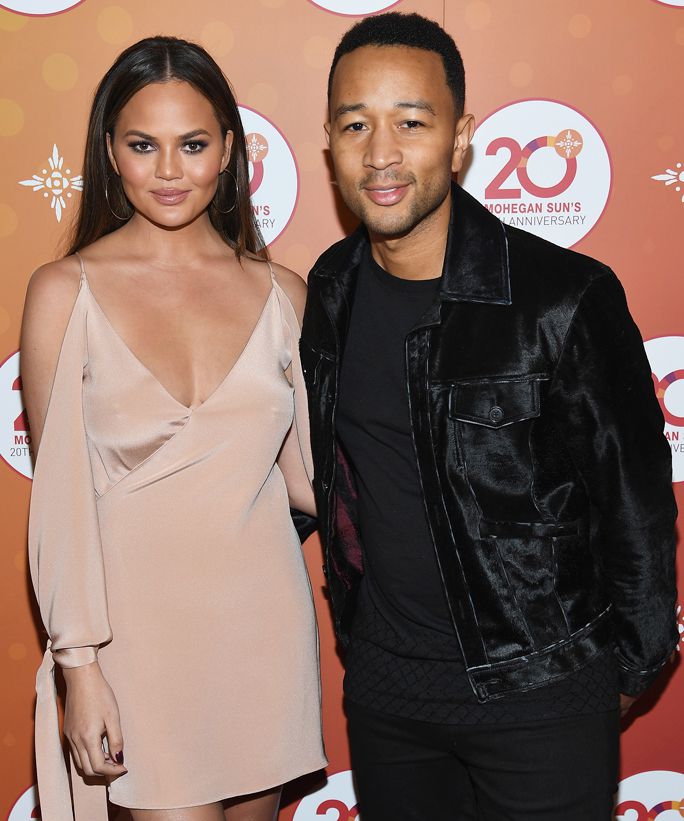 walks the red carpet before the Ballroom After Party with Chrissy Teigen and LL Cool J for Mohegan Suns 20th Anniversary at Mohegan Sun on October 15, 2016 in Uncasville, Connecticut.