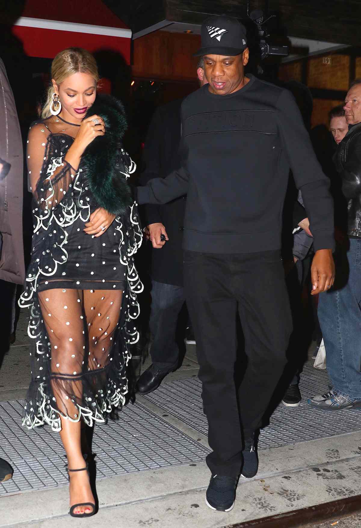 Beyonce and Jay Z Street Style - Embed