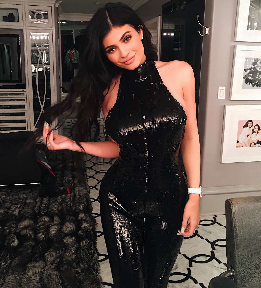 Kylie Jenner Instagram - LEAD