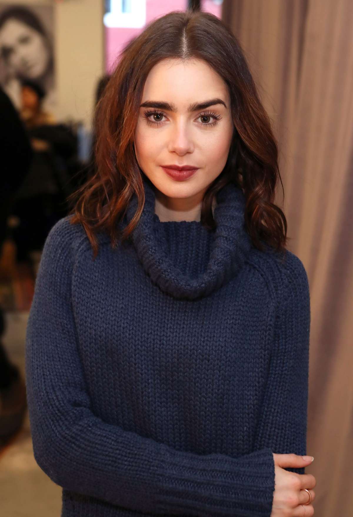 Lily Collins 