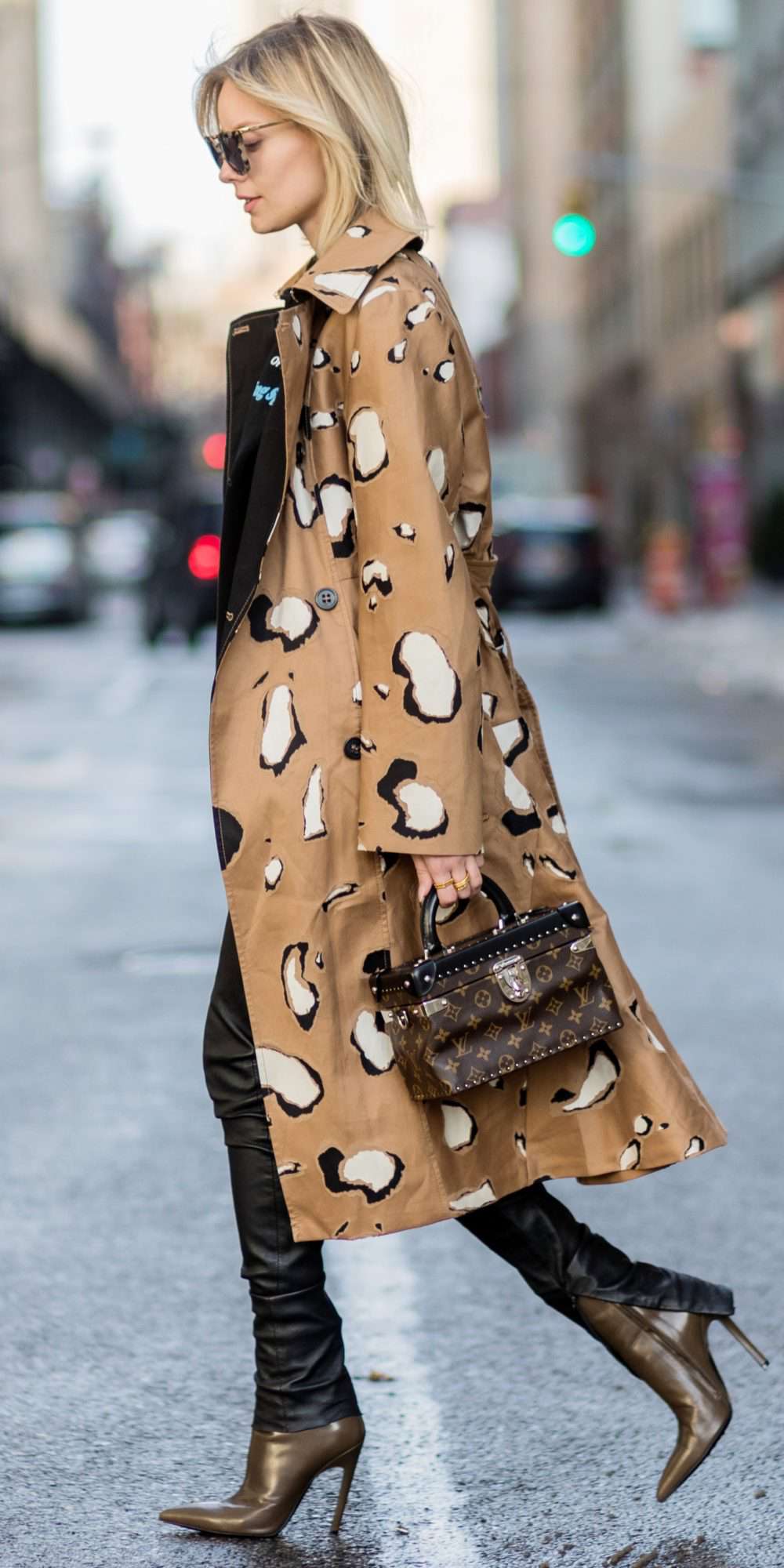 PRINTED TRENCH COAT