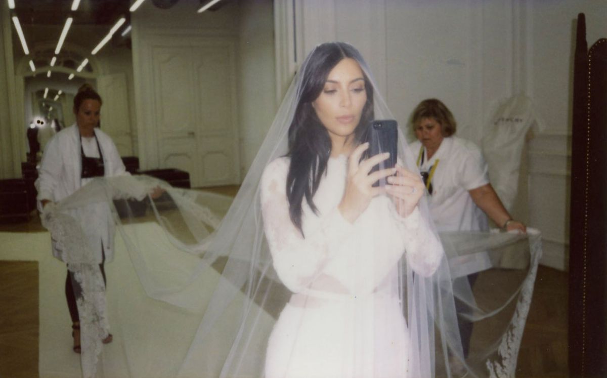 Kim Kardashian Wedding - Embed - 3